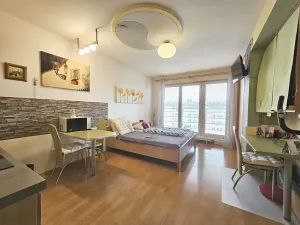 Pronájem bytu 1+kk, Praha - Košíře, Černochova, 30 m2