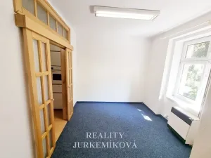 Pronájem bytu 3+1, České Budějovice, tř. Čsl. legií, 70 m2