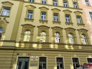 Pronájem bytu 1+1, Praha - Vršovice, Charkovská, 39 m2