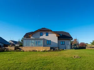 Prodej rodinného domu, Líšnice, 336 m2