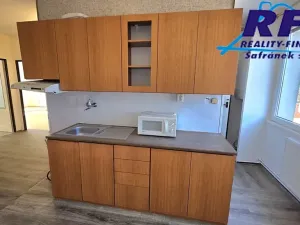 Prodej bytu 3+1, Prachovice, Bučina, 65 m2