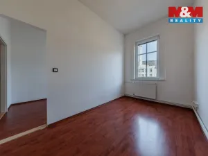 Prodej bytu 4+1, Kraslice, Čs. armády, 136 m2