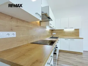 Pronájem bytu 3+kk, Plzeň, Koterovská, 81 m2