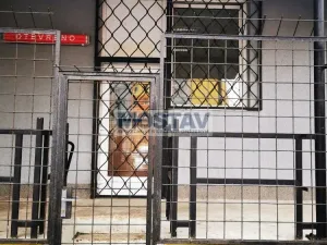 Pronájem obchodního prostoru, Most, Josefa Ševčíka, 17 m2