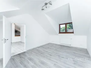 Pronájem bytu 2+kk, Libčice nad Vltavou, Letecká, 67 m2