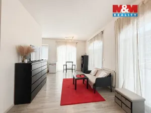 Pronájem bytu 1+kk, Šestajovice, Komenského, 29 m2