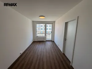 Pronájem bytu 1+kk, Praha - Dolní Měcholupy, Honzíkova, 41 m2