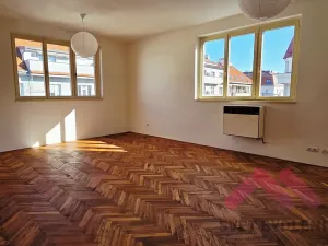 Pronájem bytu 2+1, Praha - Žižkov, Ambrožova, 82 m2