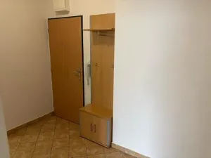 Pronájem bytu 2+kk, Praha - Hloubětín, Poděbradská, 49 m2