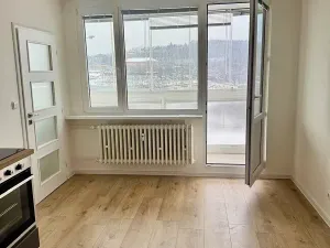 Pronájem bytu 2+kk, Praha - Vršovice, Baškirská, 34 m2