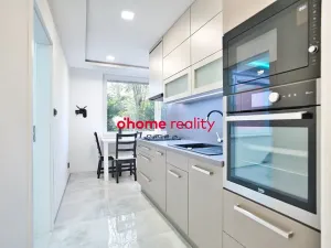 Pronájem bytu 2+1, Olomouc, Jarmily Glazarové, 62 m2