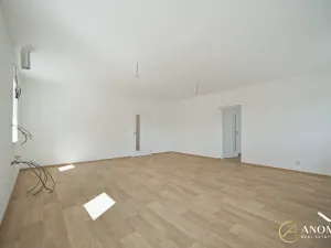 Prodej bytu 3+kk, Trhová Kamenice, Raisovo náměstí, 89 m2