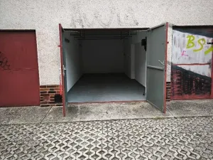 Pronájem garáže, Brno, Bystrcká, 16 m2