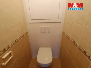 Prodej bytu 3+1, Orlová - Lutyně, Karla Dvořáčka, 71 m2