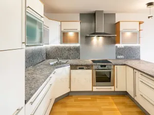 Pronájem bytu 3+kk, Praha - Horní Měcholupy, Milánská, 93 m2