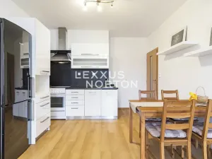 Pronájem bytu 2+kk, Praha - Vysočany, Pod Harfou, 46 m2