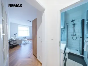 Pronájem bytu 2+kk, Praha - Nusle, Jaromírova, 46 m2