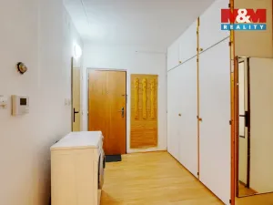 Prodej bytu 2+1, Plzeň - Skvrňany, Macháčkova, 60 m2