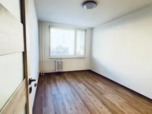 Pronájem bytu 3+1, Praha - Kobylisy, Chotovická, 84 m2