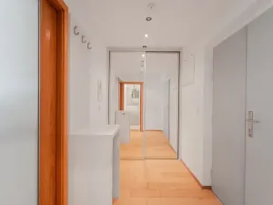 Pronájem bytu 1+kk, Praha - Lochkov, U sladovny, 36 m2