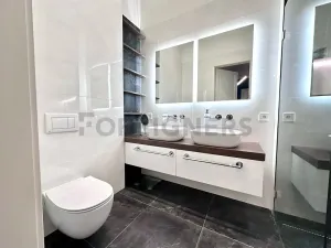 Pronájem bytu 2+1, Praha - Smíchov, Dienzenhoferovy sady, 84 m2