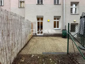 Pronájem bytu 1+kk, Praha - Libeň, Pod Labuťkou, 30 m2