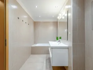 Pronájem bytu 1+kk, Praha - Vinohrady, Korunní, 47 m2