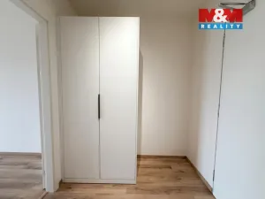 Pronájem bytu 1+kk, Praha, 35 m2