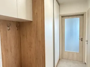 Pronájem bytu 1+kk, Pardubice, Pod Vinicí, 36 m2