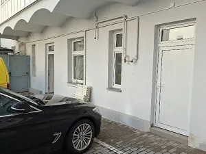 Prodej komerční, Praha, Turnovská, 113 m2