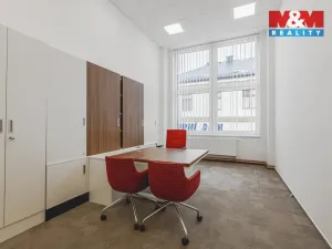 Pronájem kanceláře, Klatovy - Klatovy I, nám. Míru, 396 m2