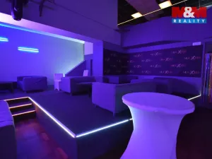 Pronájem restaurace, Holice, Smetanova, 220 m2