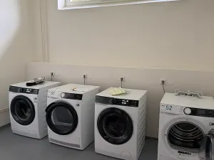 Pronájem bytu 1+kk, Praha - Jinonice, Peroutkova, 26 m2