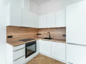 Prodej bytu 2+kk, Praha - Smíchov, Hořejší nábřeží, 47 m2