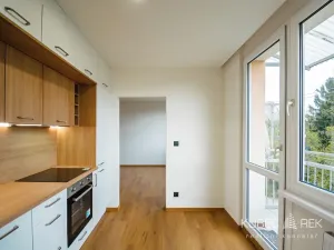 Pronájem bytu 2+1, Jindřichův Hradec, sídliště U Nádraží, 49 m2