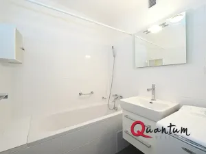 Pronájem bytu 2+kk, Praha - Prosek, Jablonecká, 55 m2