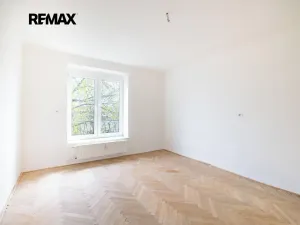 Prodej bytu 2+1, Praha - Dejvice, Na viničních horách, 58 m2