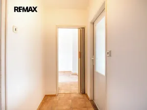 Prodej bytu 2+1, Praha - Dejvice, Na viničních horách, 58 m2