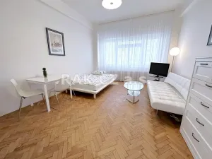 Pronájem bytu 1+kk, Praha - Nové Město, Truhlářská, 32 m2