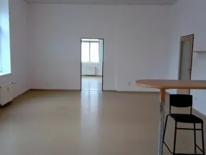 Pronájem bytu 2+kk, Karlovy Vary, Moravská, 82 m2