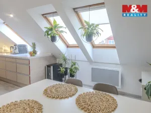 Prodej bytu 3+1, Zlín - Kudlov, Žlutá, 87 m2