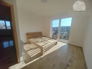 Pronájem bytu 3+1, Praha - Dejvice, Kladenská, 87 m2