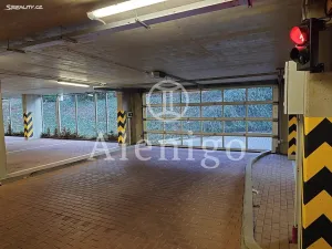 Prodej garážového stání, Praha - Střížkov, Zakšínská, 15 m2