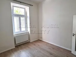 Pronájem bytu 2+kk, Praha - Libeň, Novákových, 36 m2