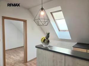 Prodej bytu 2+kk, Jesenice, Příčná I., 45 m2