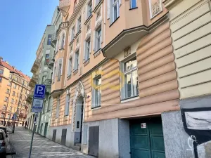Pronájem bytu 1+kk, Praha - Vinohrady, Vozová, 26 m2
