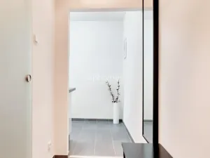 Pronájem bytu 1+kk, Praha - Střešovice, Za Hládkovem, 34 m2