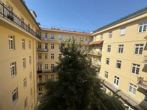 Pronájem bytu 2+1, Praha - Nové Město, Ostrovní, 73 m2