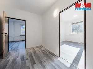 Prodej bytu 4+1, Volary, Sídl. Míru, 80 m2