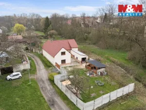 Prodej rodinného domu, Peruc - Černochov, 288 m2